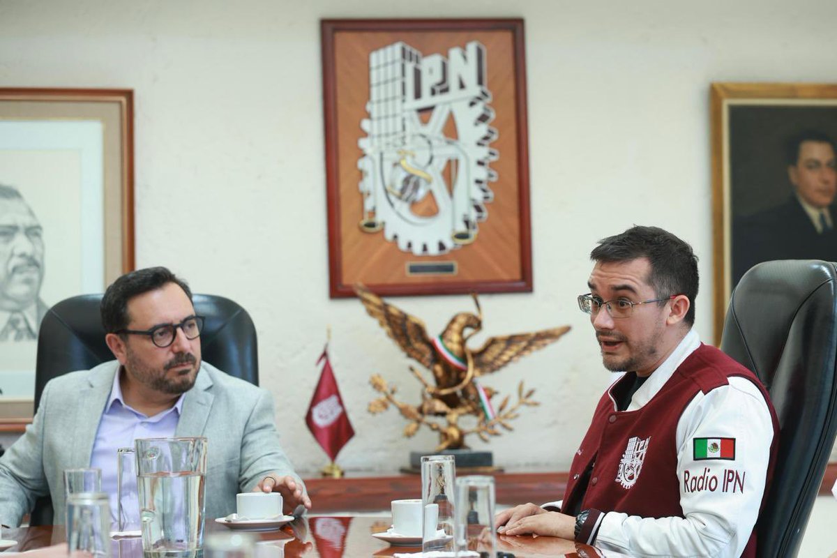 Arturo Reyes Sandoval (@arturoreyess_) on Twitter photo Hoy me reuní con los directores del <a href="/cenartmx/">Centro Nacional de las Artes</a> <a href="/JuradoVicente/">Vicente Jurado López</a> y de <a href="/RadioIPNOficial/">Radio IPN</a> <a href="/enriqueanzures/">Enrique Anzures</a>. Coincidimos en la necesidad de generar espacios donde las y los jóvenes puedan disfrutar del arte en sus diferentes expresiones para garantizarles un desarrollo integral. Confío Hoy me reuní con los directores del <a href="/cenartmx/">Centro Nacional de las Artes</a> <a href="/JuradoVicente/">Vicente Jurado López</a> y de <a href="/RadioIPNOficial/">Radio IPN</a> <a href="/enriqueanzures/">Enrique Anzures</a>. Coincidimos en la necesidad de generar espacios donde las y los jóvenes puedan disfrutar del arte en sus diferentes expresiones para garantizarles un desarrollo integral. Confío