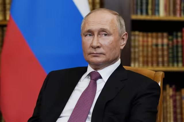 TuckerCNews's tweet image. 🚨Simple YES or NO poll.
Do you stand with Russia?
A. Yes
B. No
