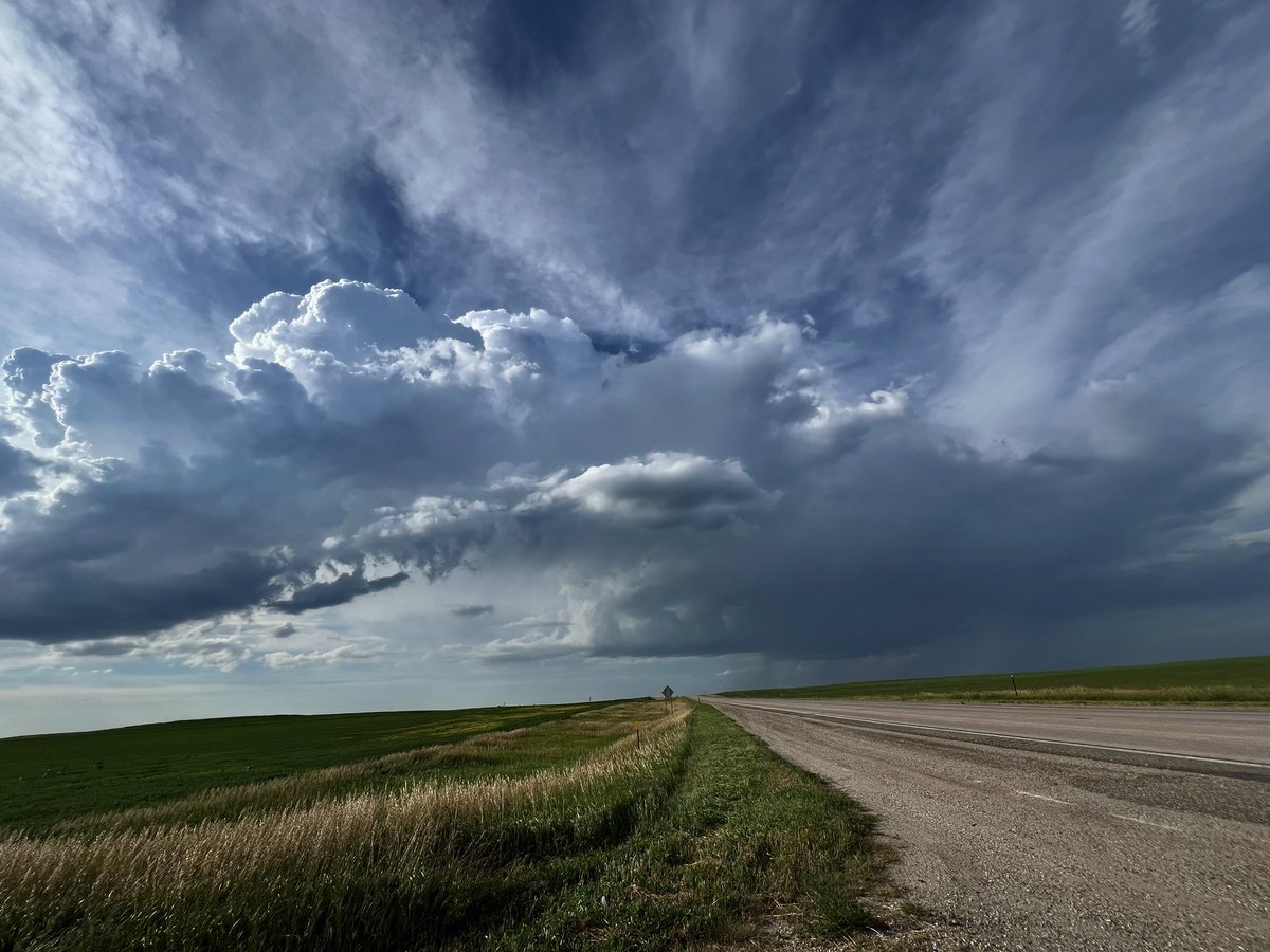 FalcnStormChase's tweet image. This is what it looks like for those #conspiracy theorists out there
#FALCONWX #weather #storms