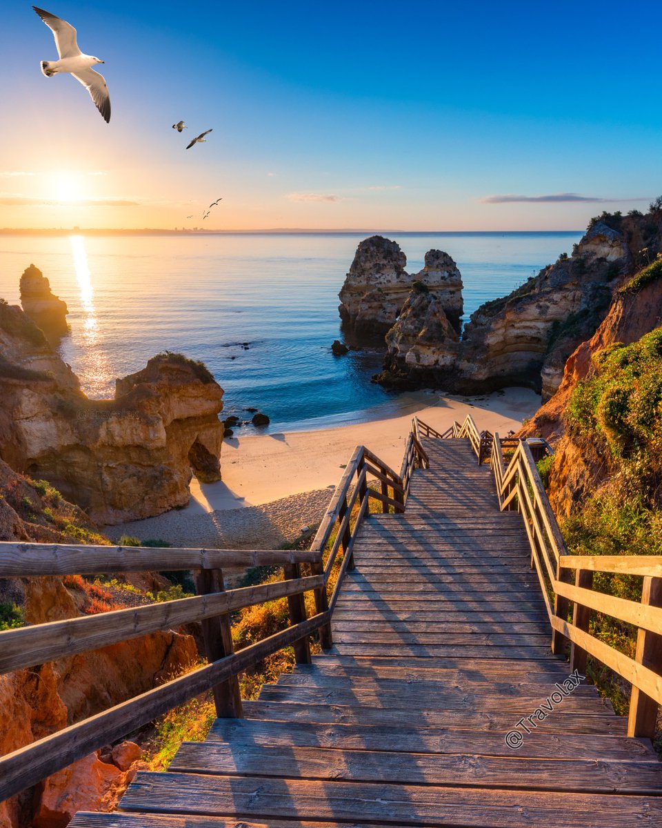 travolax's tweet image. Camilo Beach โ Algarve, Portugal ๐