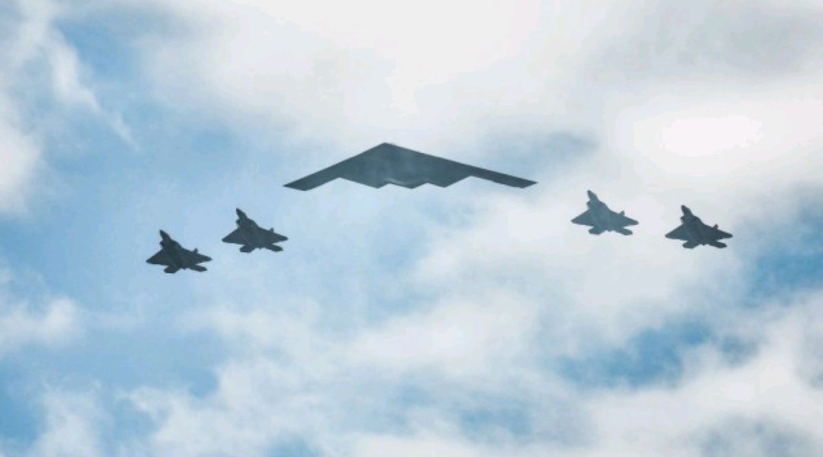 startupmarknews's tweet photo. Lockheed Martin dips amid defense sector shifts, while Northrop Grumman surges on strong earnings and strategic wins.
The battle for aerospace dominance intensifies. 🛰️📈
#StockMarket #DefenseStocks #LockheedMartin #NorthropGrumman #Investing #MarketTrends #Aerospace #WallStreet https://t.co/oTmC47uMNv