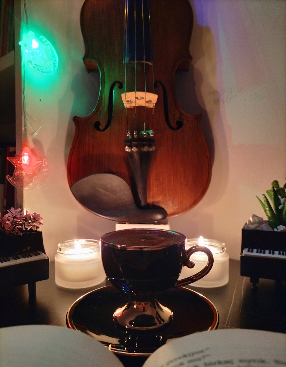 SWG92352677's tweet image. Bu gece uzun ve derin bir gece...
Size #iyigeceler ☕✨🪷🦋📚