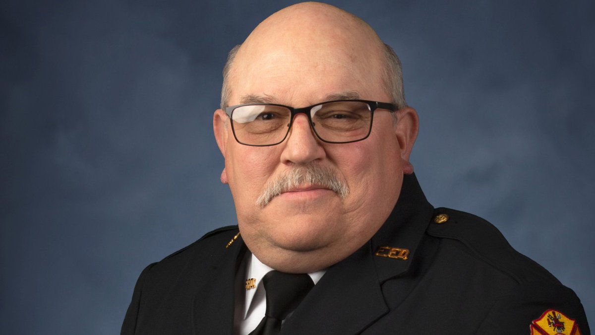 FranklinFire's tweet image. After 41 Years of Service, Deputy Fire Marshal Wayne Mobley is Retiring
Wayne Mobley will retire next week after a remarkable 41-year fire service career—30 of those with the Franklin Fire Department. From firefighter to FFD's first full-time fire inspector, Wayne has shaped the…
