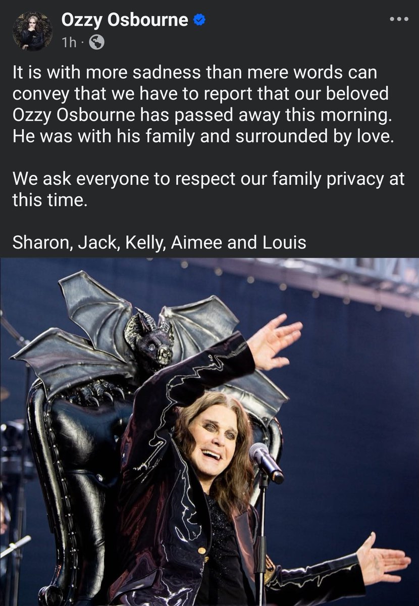 Heart Breaking News.. Rock In Peace You Legend 🤘🏼🤘🏼...