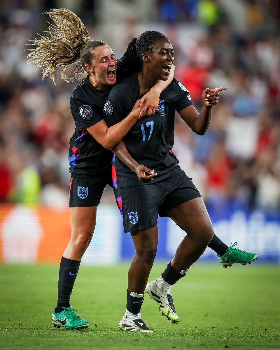 brfootball's tweet image. Michelle Agyemang subbed on vs. Sweden in the quarterfinals and scored the 81st-minute equalizer.
She subbed on vs. Italy in the semifinals and scored the 96th-minute equalizer.
The 19-year-old does it again 😤