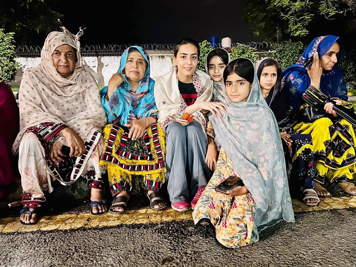 ایڈووکیٹ ایمان مزاری ♥️