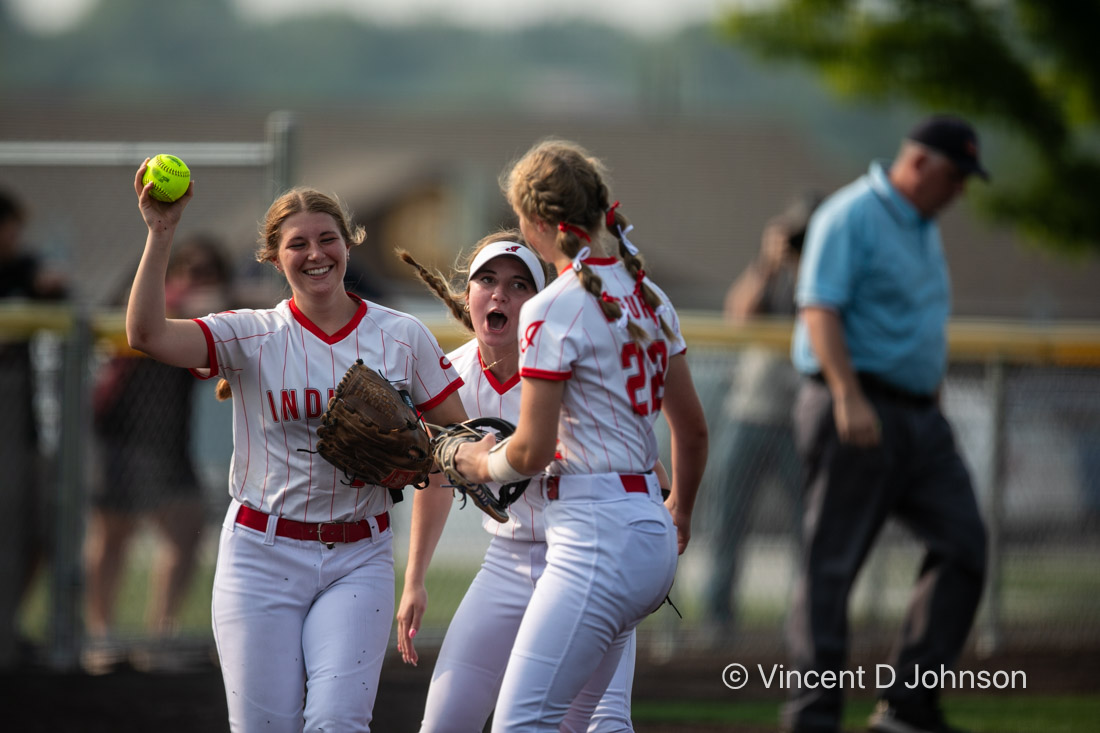 VincentDJohnson's tweet image. 🚨PHOTO GALLERY ALERT🚨
🥎#Beecher vs #BrimfieldElmwood super-sectional #softball photos📸 from June 2.
Link below⬇️👇⬇️
@BeecherBobcats @BeecherSoftball @lady_IndiansSB
visualpreservationist.com/photo-gallery-…