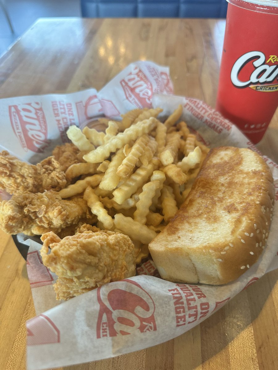 sojucow's tweet image. Calf&apos;s gotta eat 🤤🤤🤤