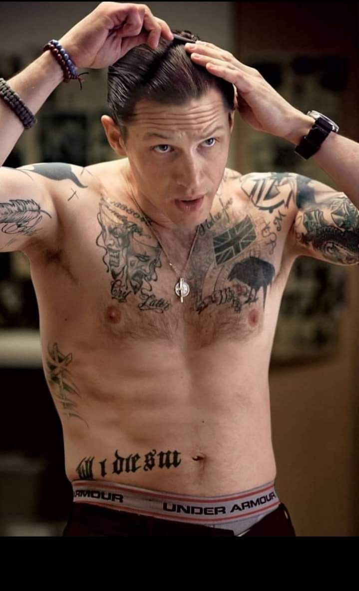 KoRn_Penguin's tweet photo. Tom Hardy ❤️❤️ https://t.co/XTLLN8WRN6