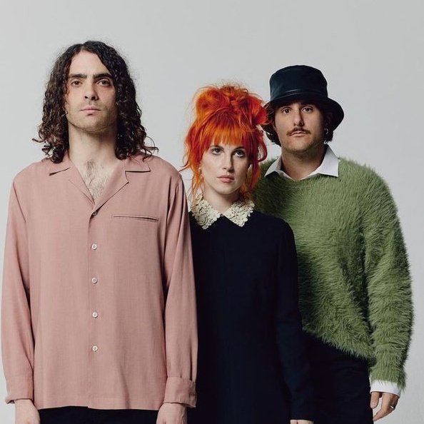 Pcharts's tweet image. Paramore has reached new all time peak of monthly listeners on Spotify with 28,571,493 (+92,399).
