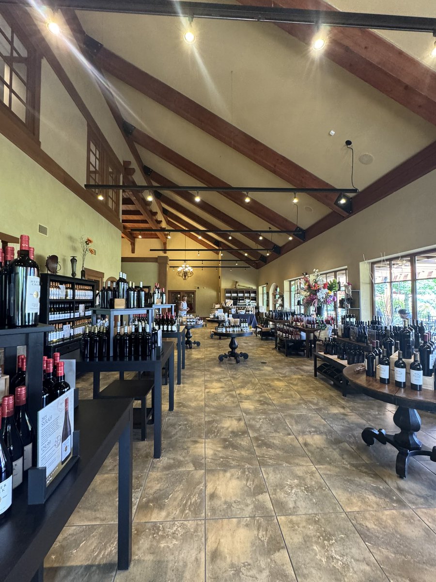 TWilsonOttawa's tweet image. Current status … unavailable 🇨🇦🏔️🍷 #okanagan #winetasting #winecountry #britishcolumbia #vino #wineislove #osoyoos #oliverbc #dayoff