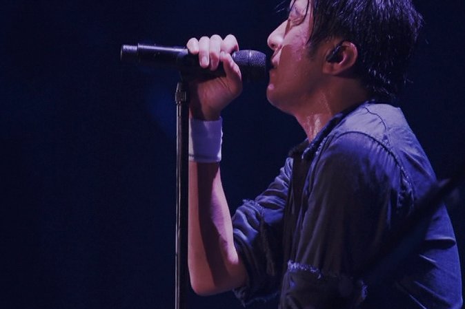 taka_mr_chil's tweet image. おはようございます☀

今朝も
優しさだけじゃ生きられないから
筋トレ😊

”今より前に進む為には
争いを避けて通れない
そんな風にして世界は今日も回り続けている

果てしない闇の向こうに　oh oh
手を伸ばそう”

#Tomorrowneverknows

暑い🥵けど
今日も頑張りましょ～
誰も知ることのない明日へ👣