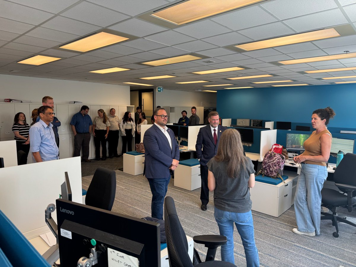 ToddJMcCarthy's tweet image. Today, I visited the Ministry of the Environment, Conservation and Parks Sudbury District office with PA @ChrisScottPC. We met with Environmental Officers from the Drinking Water and Environmental Compliance Division and toured their on-site Air Laboratory, which supports the…