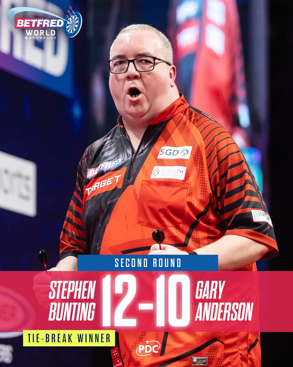 OfficialPDC's tweet image. A Winter Gardens thriller as Stephen Bunting reaches the Quarter-Finals 👏