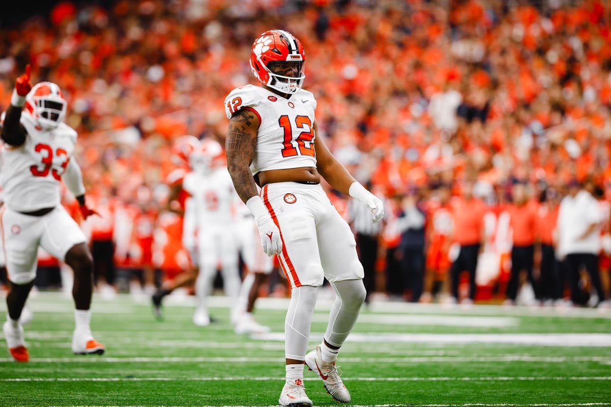 CFBLive247_'s tweet image. My top rated defensive lineup for this upcoming College Football season.
Clemson Tigers | ACC
T.J. Parker
Cade Denhoff
Peter Woods
Vic Burley
DeMonte Capehart
Will Heldt
Jahiem Lawson