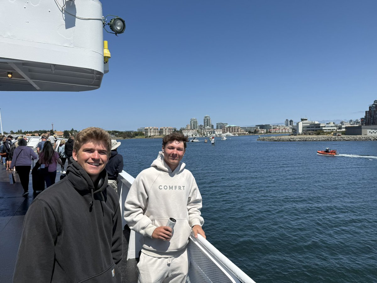 CorvKnights's tweet image. The Knights are in route to 🇨🇦. First stop is beautiful Victoria and then it's off to Nanaimo where Corvallis visits for the first time to battle the NightOwls in @WCLBaseball action. First pitch tonight is 6:35 pm at Serauxmen Stadium. @MEPOSU is calling the game on 1240 AM.