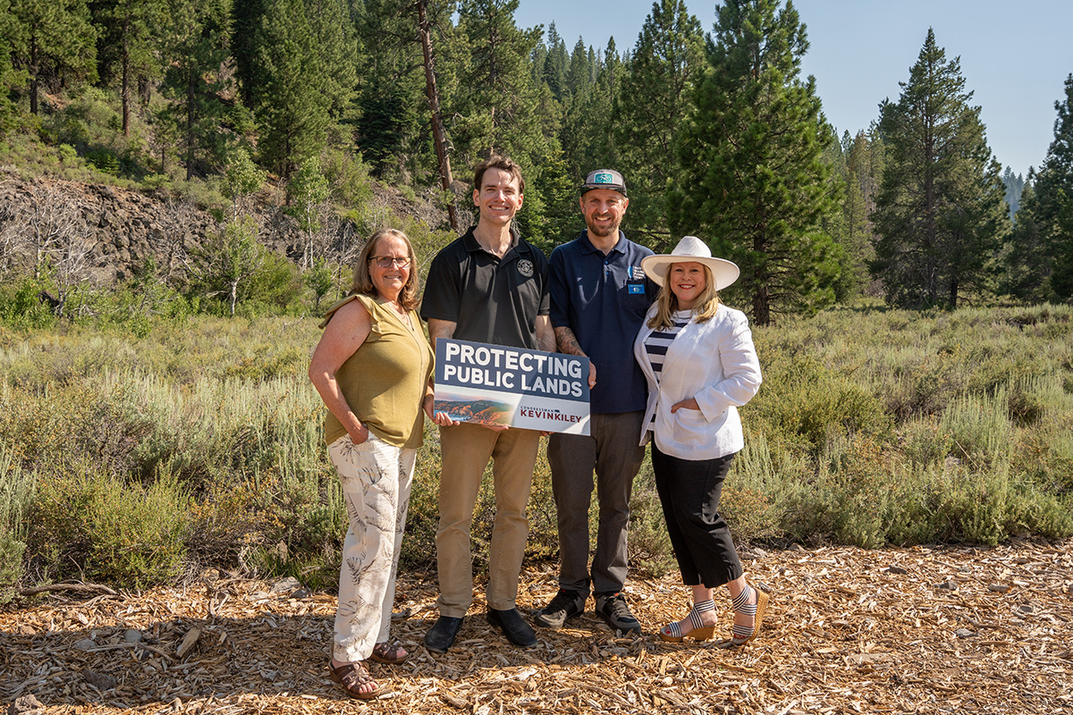 TahoeAgency's tweet image. Last week, TRPA Executive Director Julie Regan joined U.S. Congressman Kevin Kiley, El Dorado County Supervisor Brooke Laine, TRPA Gov Affairs Manager Devin Middlebrook, & passionate community members to stand up for public lands.
outdooralliance.org/blog/2025/7/15…
Photos: Jacob Banta