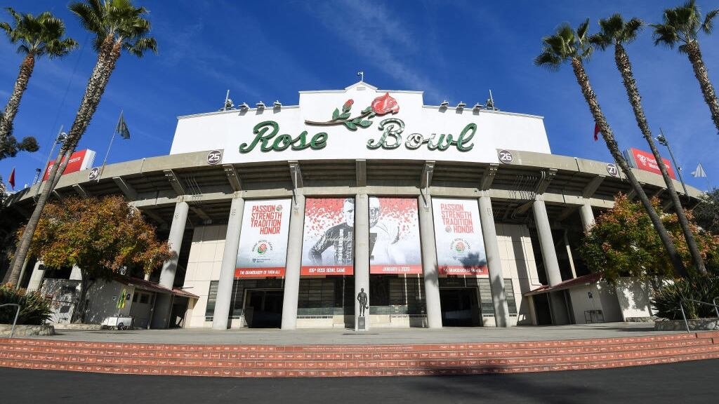 bportnoy15's tweet image. The Rose Bowl is set to tab Elevate as its exclusive premium sales partner through a multi-year agreement, sources tell @SBJ.
The stadium is currently undergoing an $80 million renovation that includes new premium seating ahead of the 2028 Olympics.