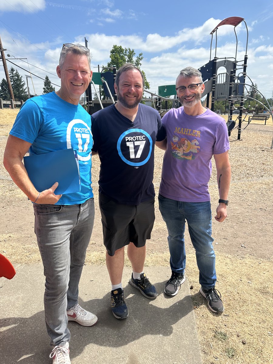 PTE17's tweet image. We had a great time door-knocking with @MLKLabor and @WAAFLCIO for PROTEC17 leader and Burien City Council candidate @electroccodevito this past weekend! Missed it? Join us this Sunday, July 27 at 11am at Moshier Park - there will be coffee and snacks! See you there!