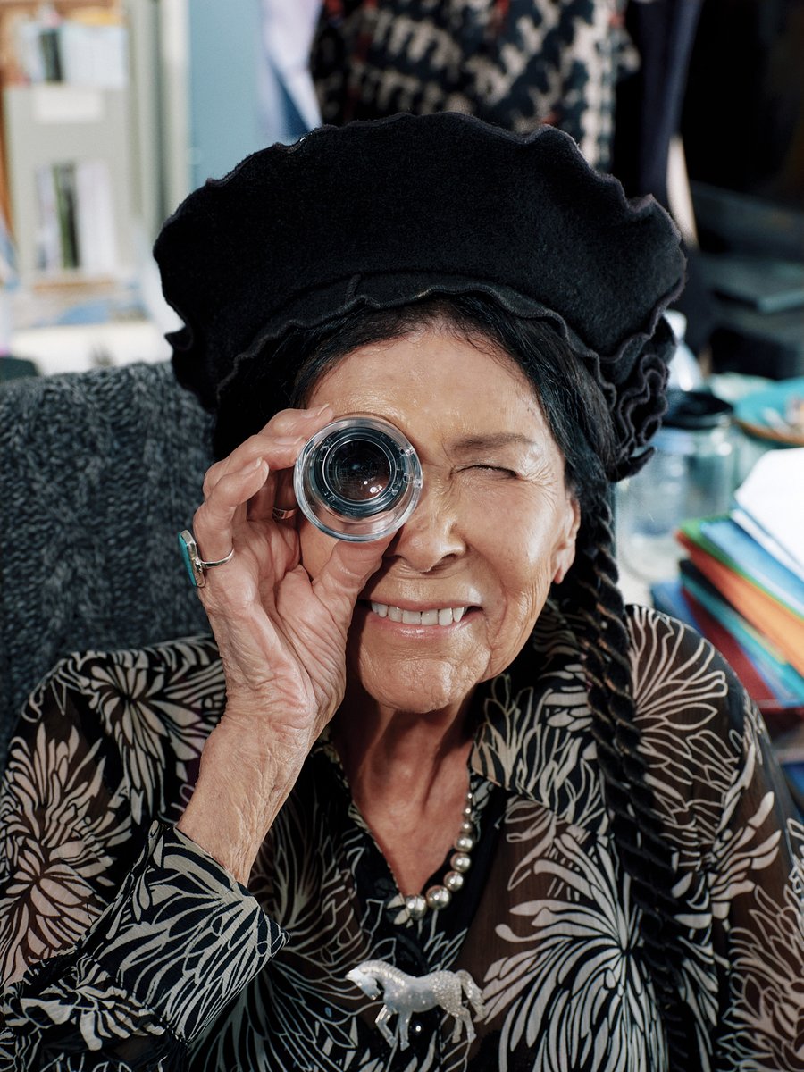 art21's tweet photo. “When I started making films, I made sure that our people would be heard.” 

In her studio, Abenaki artist Alanis Obomsawin spoke about the importance of voice in her multidisciplinary practice. 

📖 READ the full interview → https://t.co/ioMngOhyKG https://t.co/kjfxTZVUxI