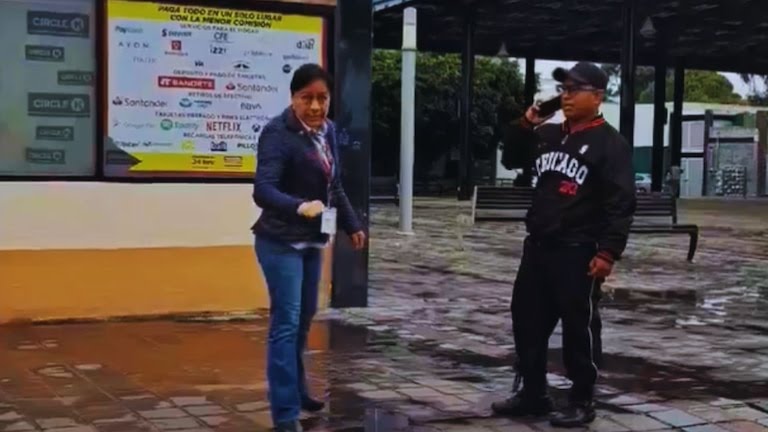La funcionaria que amenazó con desaparecer a un comerciante por $2 mil pesos se llama María Elena Rodríguez, entró a trabajar a la JUMAPA en el 2022, durante el gobierno del exalcalde #panista Francisco Javier Mendoza.

Ya fue destituida...

Otra panista que se fue a CHASM 💪