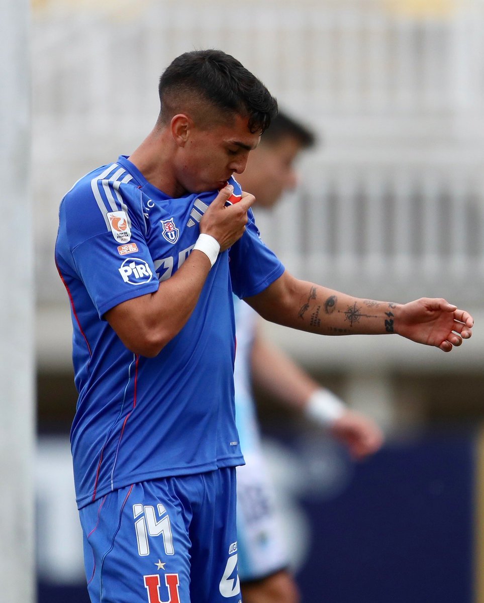 udechile's tweet image. ¡Con todo, Juli! 🤘🏼
Nuestro delantero y canterano, Julián Alfaro, fue cedido a préstamo a Everton con el objetivo de sumar continuidad y demostrar toda su habilidad. Le deseamos el mayor éxito en este desafío, esperando que vuelva fortalecido al Romántico Viajero 🔵🔴
Que sea…
