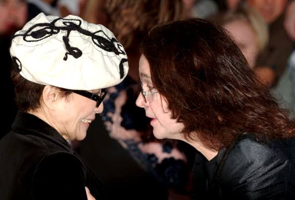 Archive Yoko Ono Lennon. (@archiveyokoono) on Twitter photo Rest in peace, Ozzy Osbourne. Rest in peace, Ozzy Osbourne.
