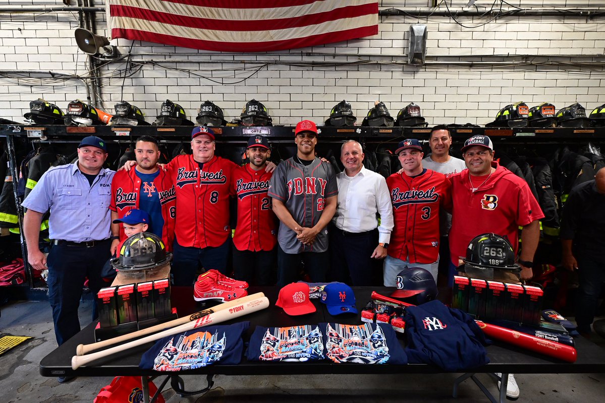FDNY's tweet image. Juan Soto is in the (fire)house! ⚾️
On Tuesday, Juan Soto visited Engine 263/Ladder 117 to wish the FDNY luck as they prepare to take on the NYPD in the upcoming Battle of the Badges Baseball Game at Citi Field on August 17th. Let's go FDNY!