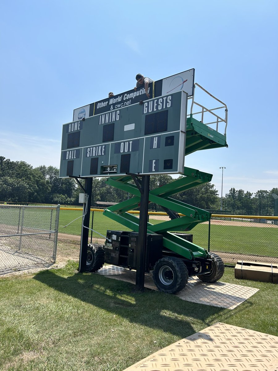 BlueStreakBSB's tweet image. Out with the old!
In with new!
What a great addition to the city park and Dream Field! #bluepride
