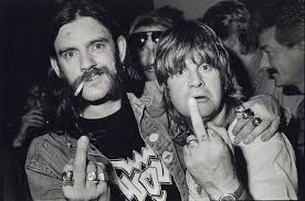 Gegen_die_AfD's tweet image. Ozzy and Lemmy finally reunited.
Together they show the world what they think of her, the Middle Finger of Truth!