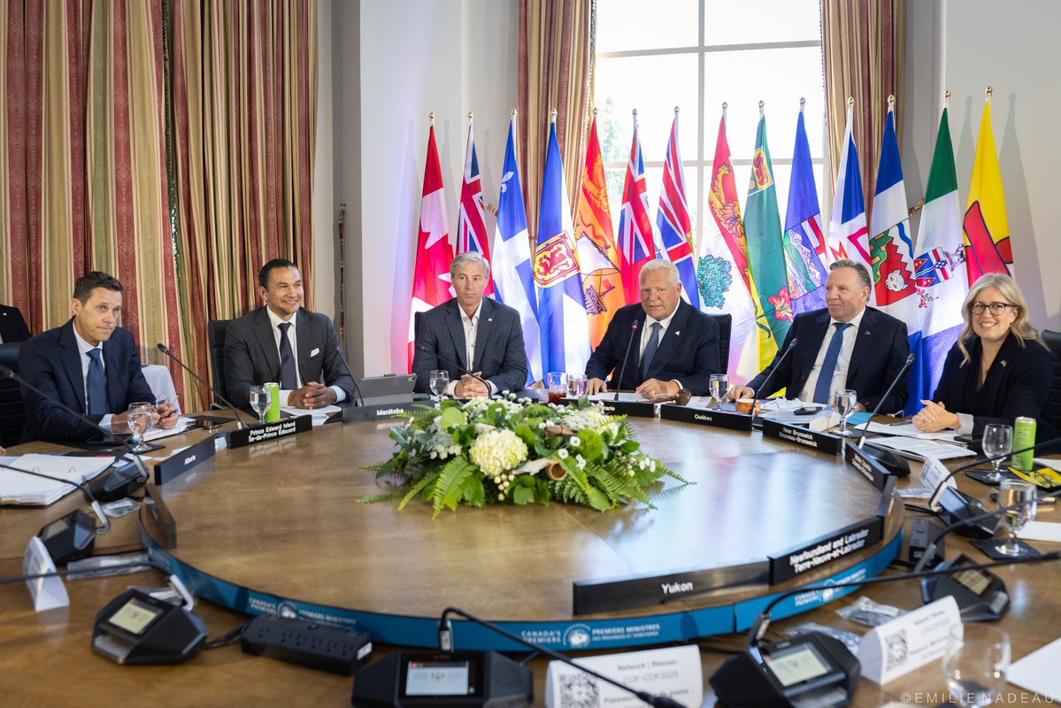 francoislegault's tweet image. Journée productive au Conseil de la fédération :
☑️ Rencontre avec le premier ministre de Terre-Neuve, John Hogan, pour poursuivre nos discussions sur l’entente de Churchill Falls et sur le potentiel exceptionnel de la Fosse du Labrador en minéraux critiques.
☑️ Rencontre…