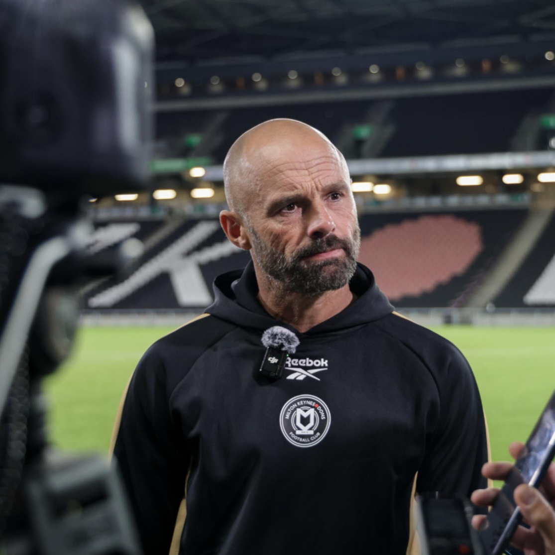 MKDonsFC's tweet image. Paul Warne discusses our pre-season friendly at Stadium MK before looking ahead to one last test in preparation for the 25/26 opener 🗣️
📺 - zurl.co/SFNfh