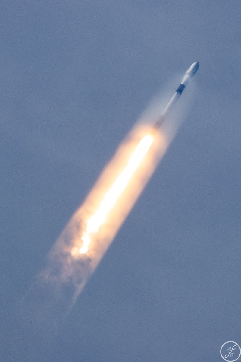 JerryPikePhoto's tweet image. Falcon 9 launches O3b mPOWER 9 &amp;amp; 10 complete with an exciting atmospheric hop