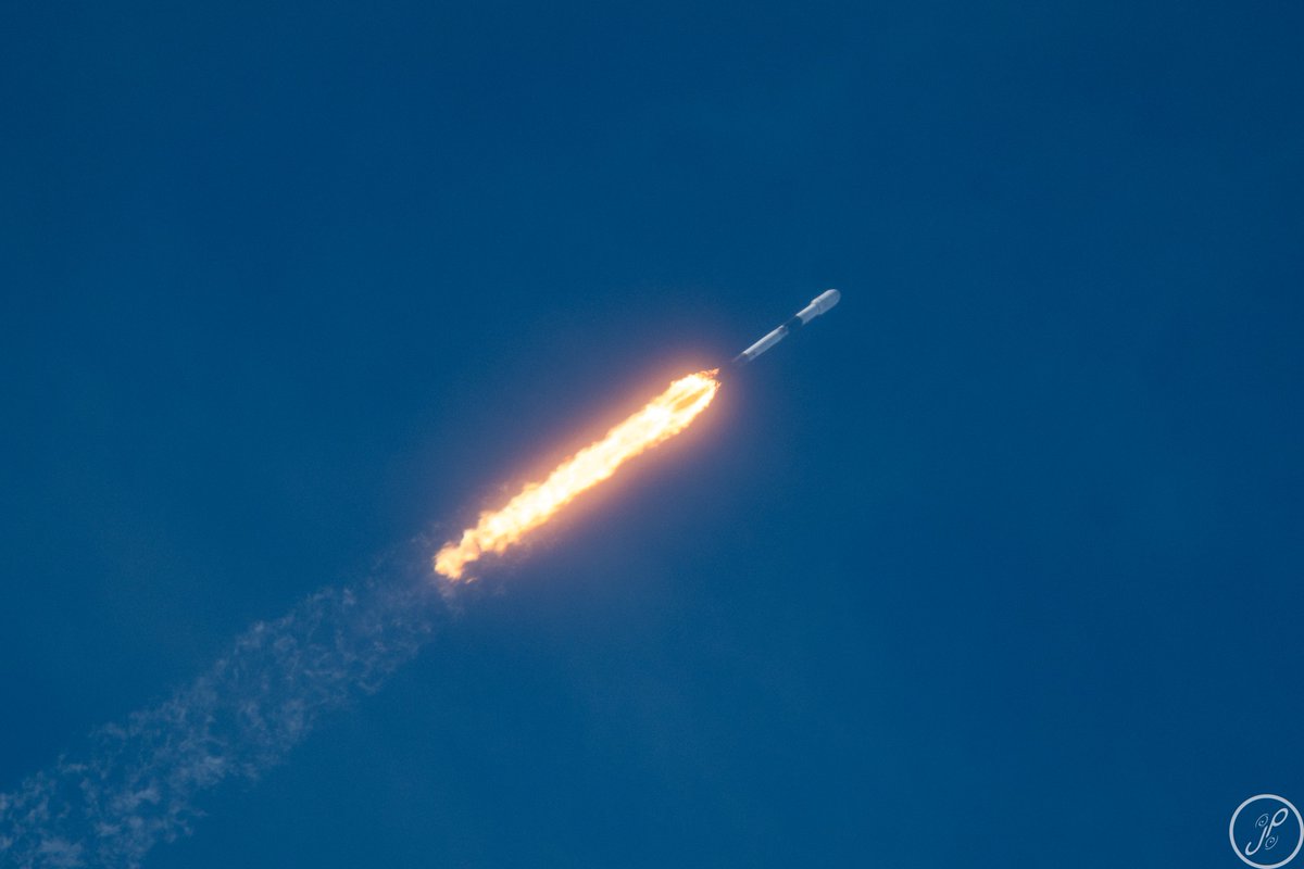 JerryPikePhoto's tweet image. Falcon 9 launches O3b mPOWER 9 &amp;amp; 10 complete with an exciting atmospheric hop