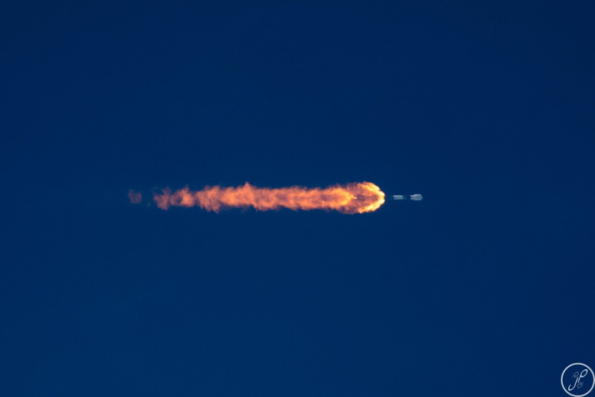 JerryPikePhoto's tweet image. Falcon 9 launches O3b mPOWER 9 &amp;amp; 10 complete with an exciting atmospheric hop