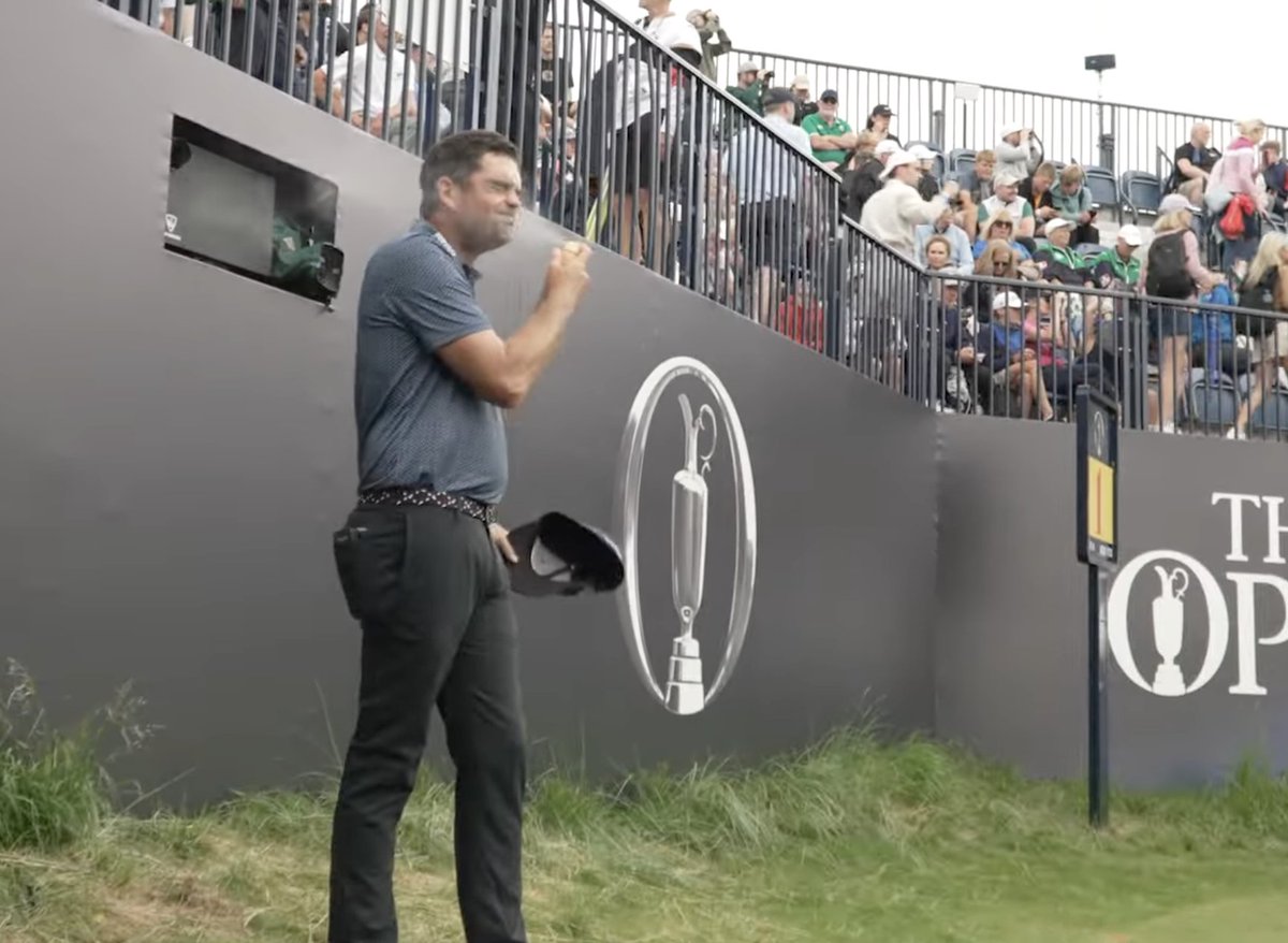 jamierkennedy's tweet image. Applying sunscreen (literally) on the first tee of a major.
Insane behaviour IMO.