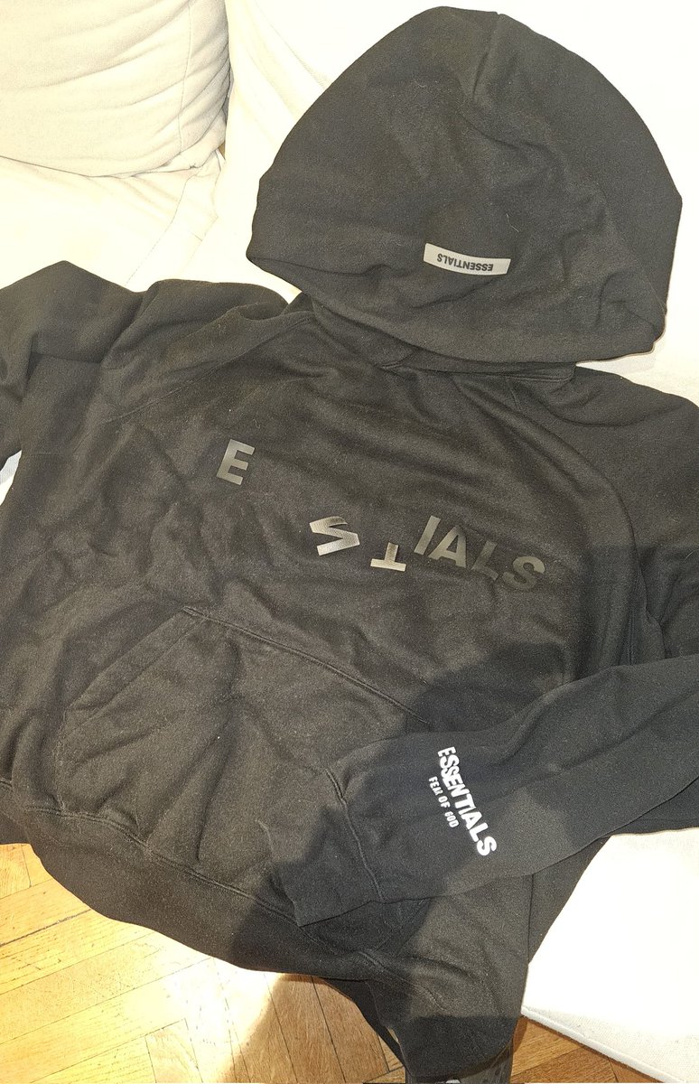 chesi_crypto's tweet image. 170usd para que despues del primer lavado quede asi 🤡
E___ɲțIALS
bardeamos a la industria nacional como si la ropa de afuera fuese buena