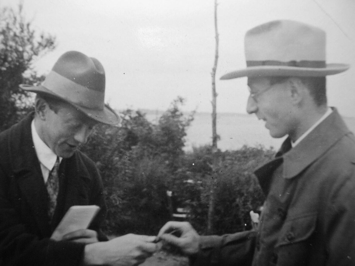 PhysInHistory's tweet image. Physics Photo Of the Day:
Physicists Werner Heisenberg and Eugene Wigner (1928). Photographed by G F Hund.