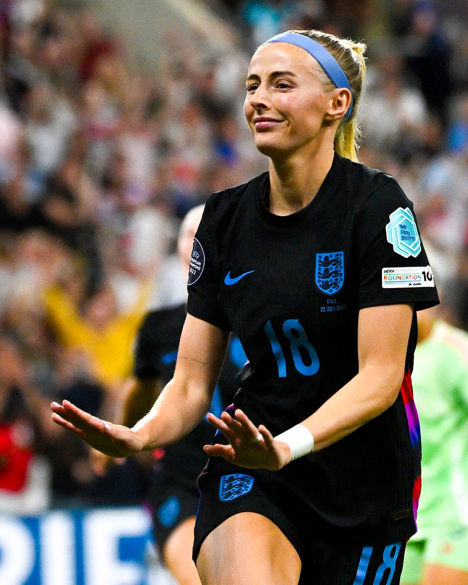 brfootball's tweet image. Chloe Kelly hit the 'calma' after putting England ahead in the 119th minute 🫳