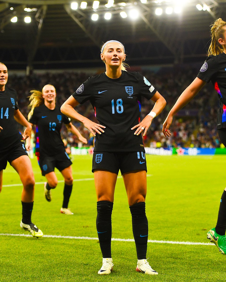 brfootball's tweet image. Chloe Kelly hit the 'calma' after putting England ahead in the 119th minute 🫳