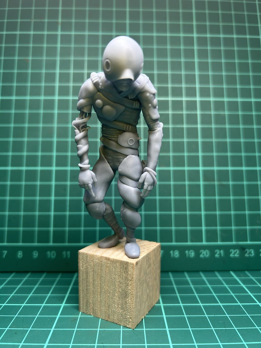 standstone6's tweet image. 今回の展示会で知り合った Stahlfroschさんの「恐怖のヒヨコ軍団」。
Stahlfroschさんの作品どれも素晴らしくてずっ〜と眺めてたらキットくれました😆
制作一段落ついたら塗装してみたいと思います😊