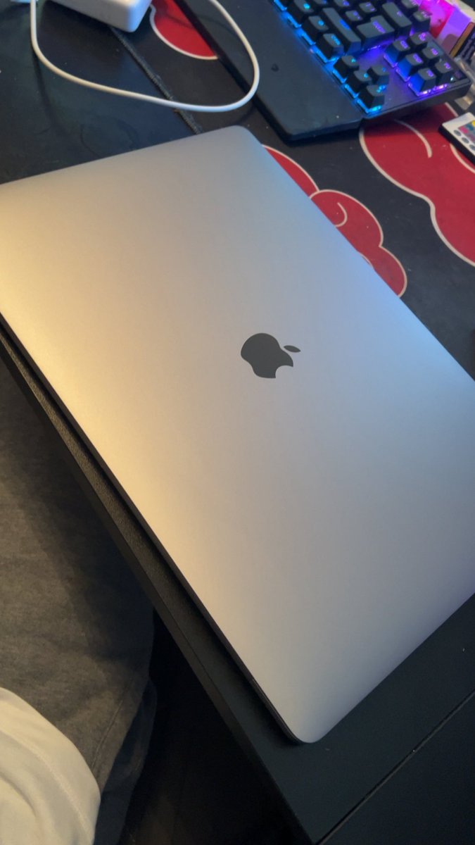 levilowky's tweet image. music grind inc I need to get rich by 2026