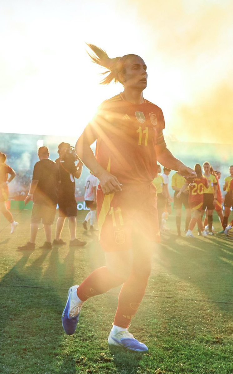 Esta persona tiene una doble misión: salvar el fútbol europeo y llevarse el tercer BdO, por lo civil o por lo criminal.