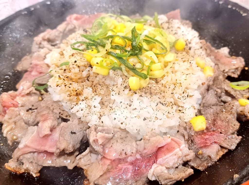 naohiko016's tweet image. おはよう👋😃ございます
おかげさまで無事に愛猫を弔うことができました🙏🙇♂️
7月下旬になっても厳しい暑さが続き、来週以降はさらに厳しくなるようですが、体調に気をつけてお過ごし下さい🫡
昨日はペッパービーフライスでした😋👍今日は国際ドローン展を見てきます
本日もよろしくお願いいたします🙇♂️