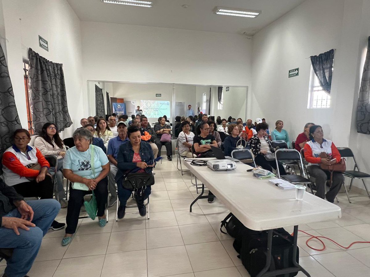 ISSEG (@issegente) on Twitter photo 🔐 Las y los jubilados se siguen preparando en tecnología.
En la Casa del Jubilado de Pénjamo, junto a <a href="/innovagobgente/">Instituto de Innovación, Ciencia y Emprendimiento</a> les llevamos un taller sobre seguridad digital: proteger WhatsApp, evitar fraudes y cuidarse en línea.
El <a href="/gobgente/">Gobierno de la Gente</a>, siempre su aliado. 💻✨ 🔐 Las y los jubilados se siguen preparando en tecnología.
En la Casa del Jubilado de Pénjamo, junto a <a href="/innovagobgente/">Instituto de Innovación, Ciencia y Emprendimiento</a> les llevamos un taller sobre seguridad digital: proteger WhatsApp, evitar fraudes y cuidarse en línea.
El <a href="/gobgente/">Gobierno de la Gente</a>, siempre su aliado. 💻✨