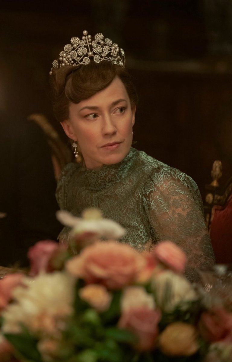 sinadiemequiere's tweet image. she’s so getting this lady sarah and I can’t wait to see it #TheGildedAge