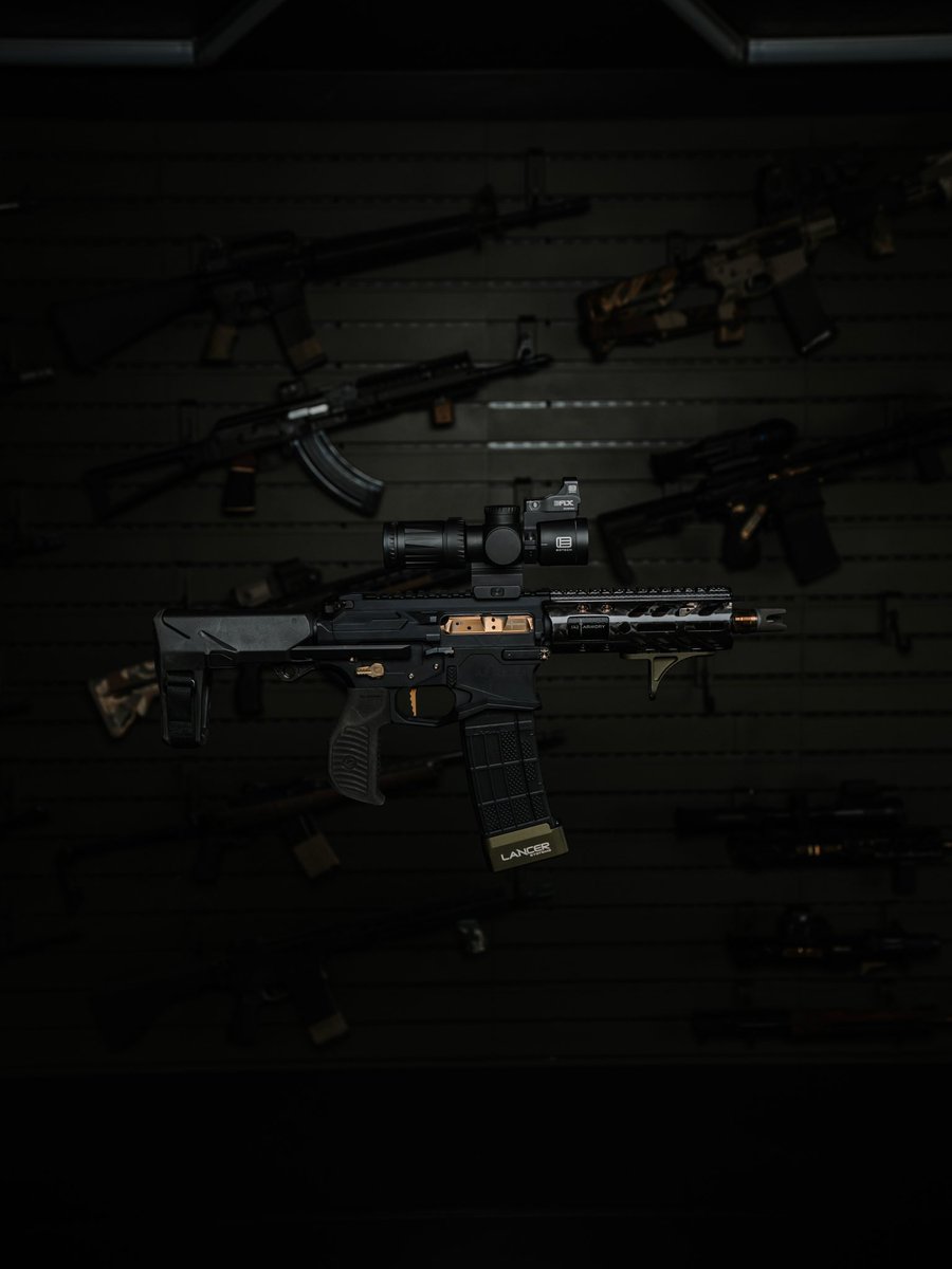 EOTECHInc's tweet image. There is something to be said for small optics on small, lightweight guns. Vudu 3-9 with an EFLX on this 4.1LB 300BLK rifle is just about as good as it gets.
#EOTECH #TRUCKGUN