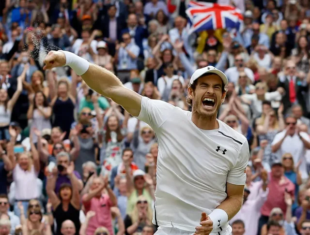 MurrayMusing's tweet image. Now that we know that he's getting one, which pose should Andy Murray's Wimbledon statue be in? With trophy/without? 🤔