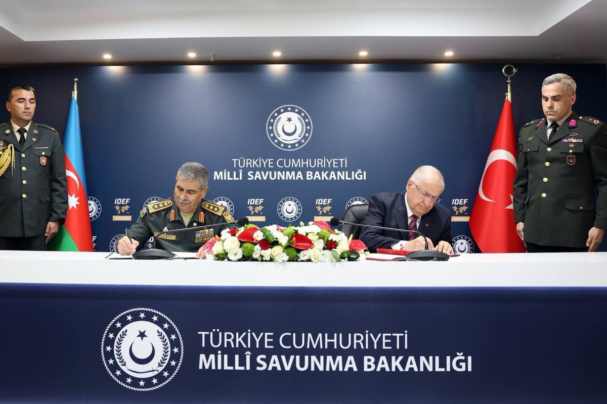 boris_beissner's tweet image. An "agreement on mutual strengthening of military security" has been signed between Turkey and #Azerbaijan.
#Turkey is also backing Azerbaijan in its dispute with #russia!