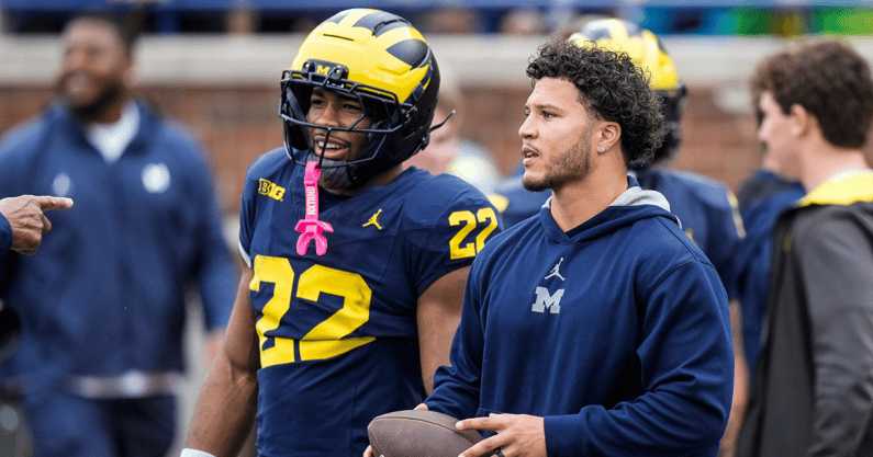 TheWolverineOn3's tweet image. Blake Corum on 'top-notch' Michigan QB Bryce Underwood: 'You can feel his aura'
Read HERE: on3.com/teams/michigan…